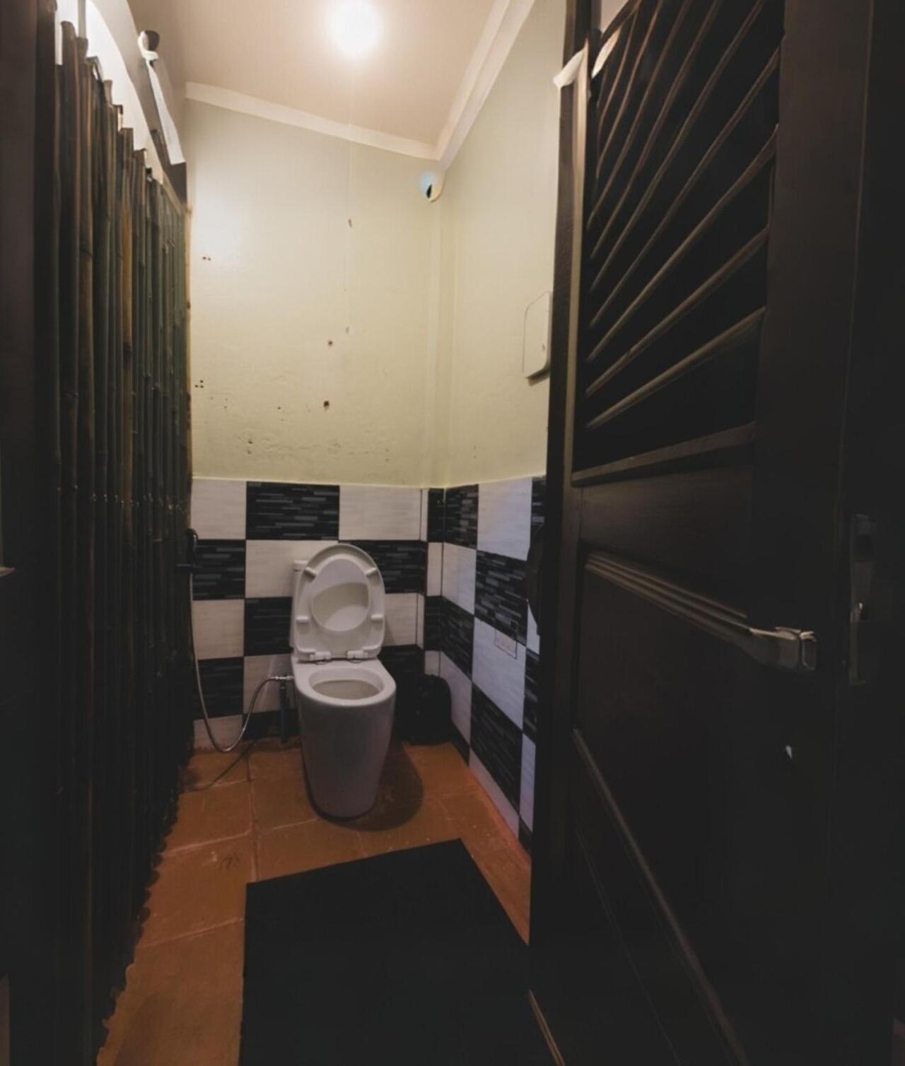 Non Pakse Hostel & Coffee House Экстерьер фото