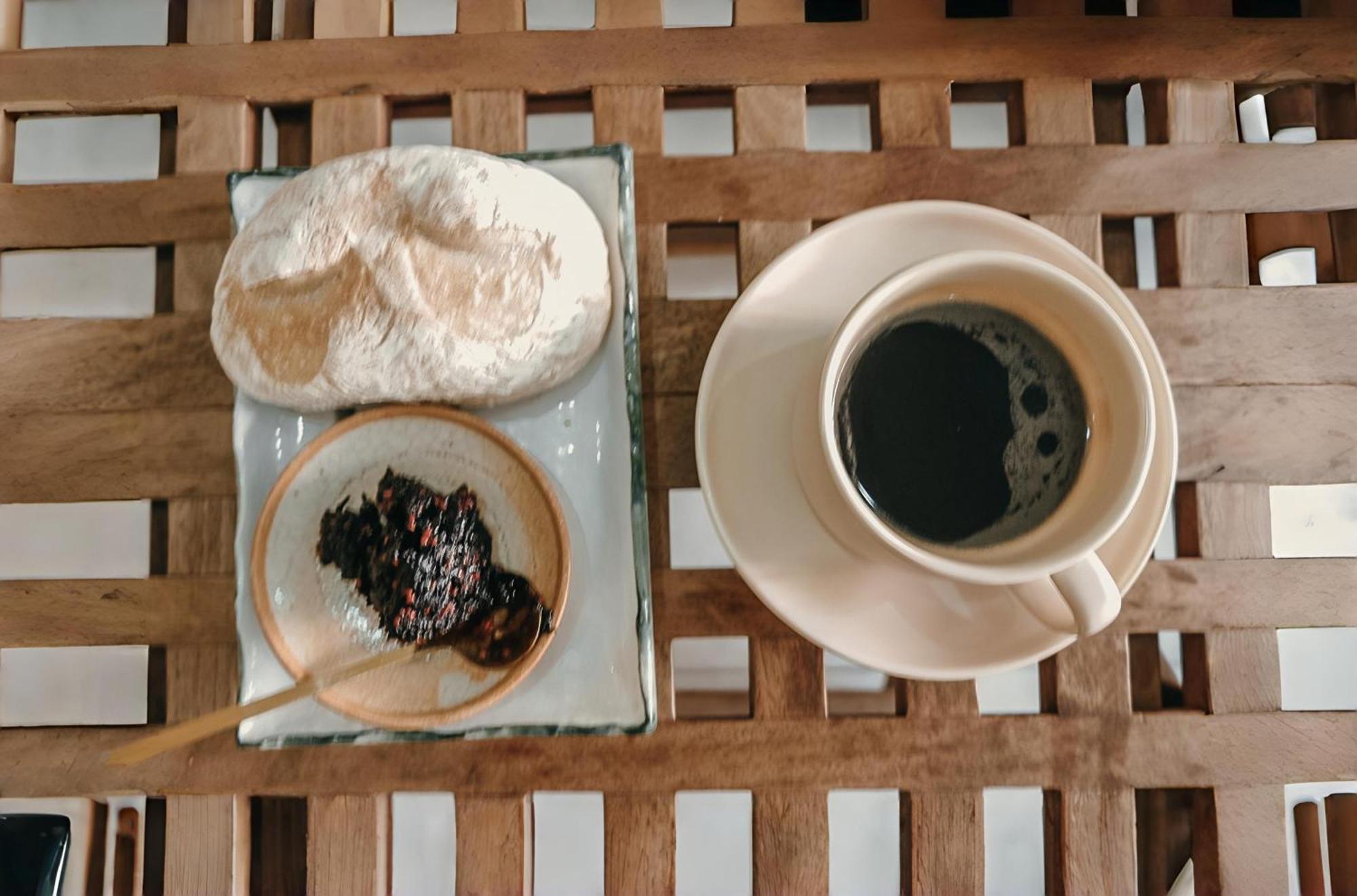 Non Pakse Hostel & Coffee House Экстерьер фото