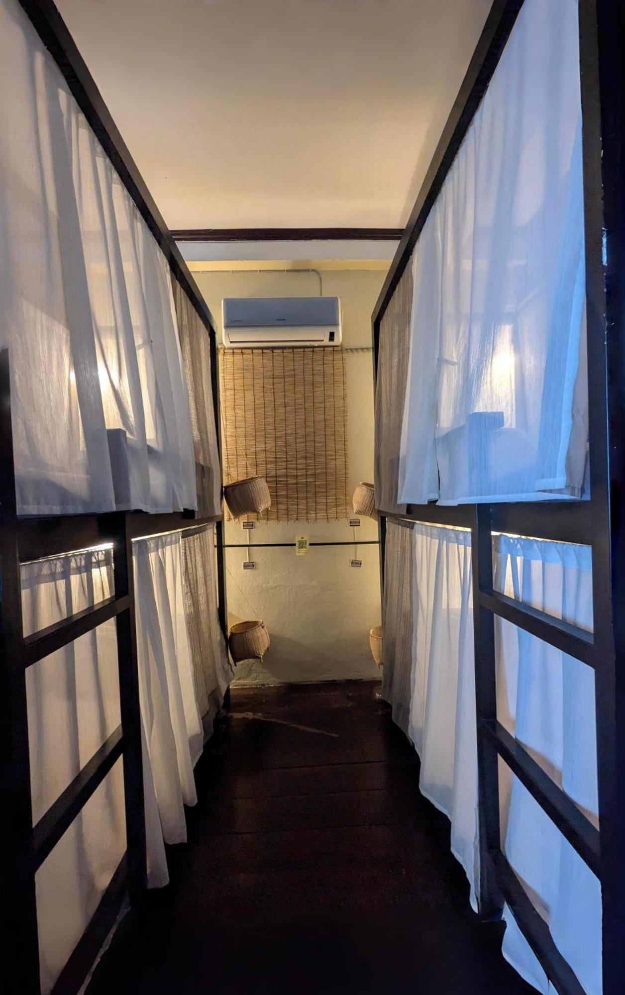 Non Pakse Hostel & Coffee House Экстерьер фото