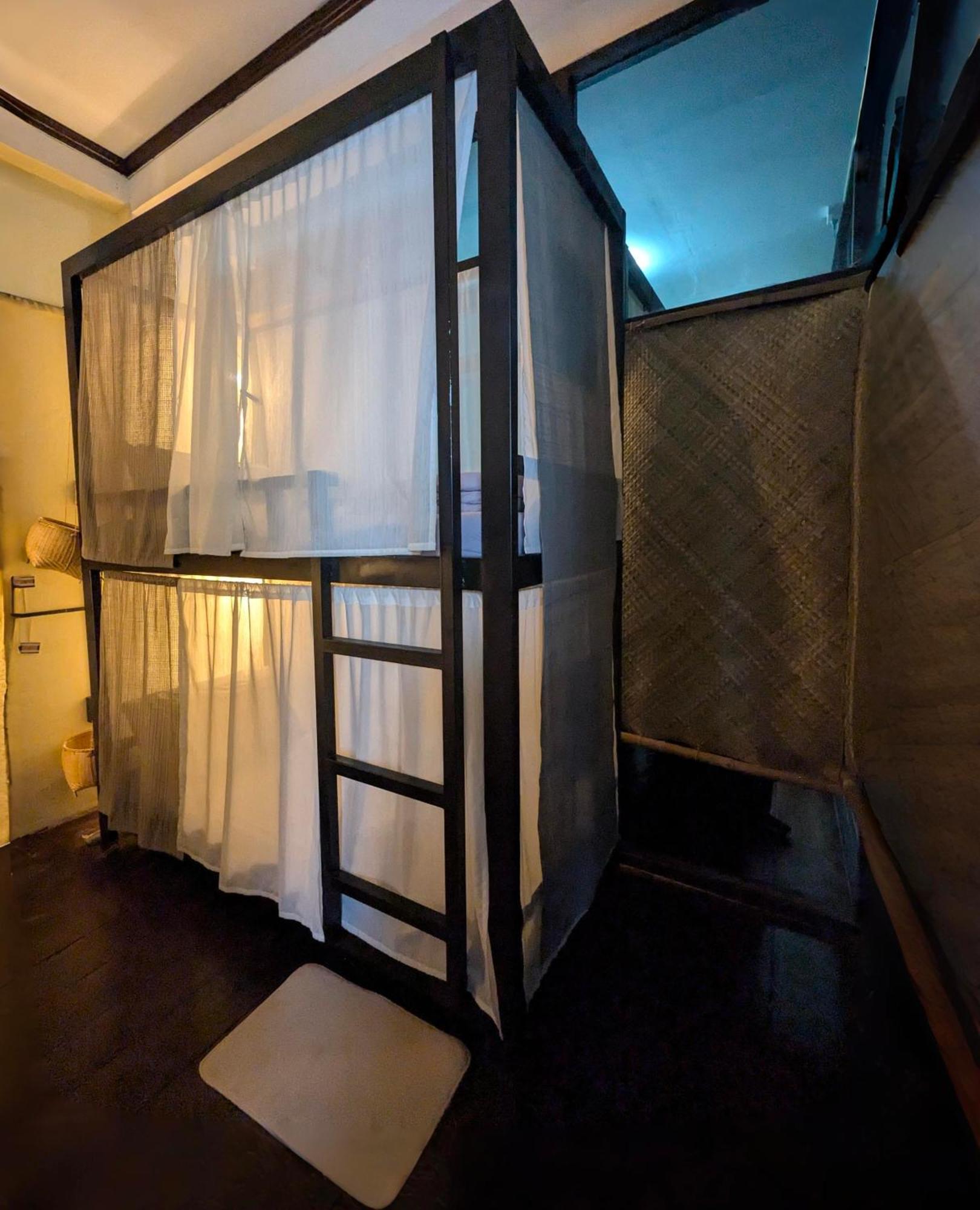 Non Pakse Hostel & Coffee House Экстерьер фото